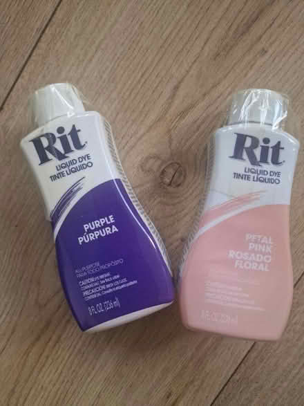 Photo of free Pink and purple fabric dyes (Isleworth TW7) #1
