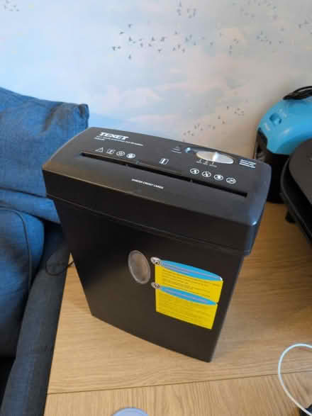 Photo of free Cross cut shredder (EN11 - Hoddesdon) #1