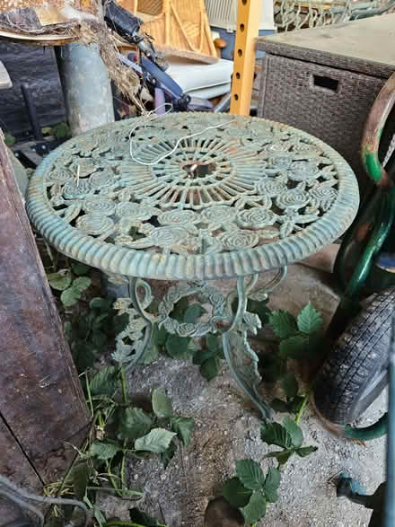 Photo of free Metal table and 2 chairs (Mortimers Cross HR6) #4