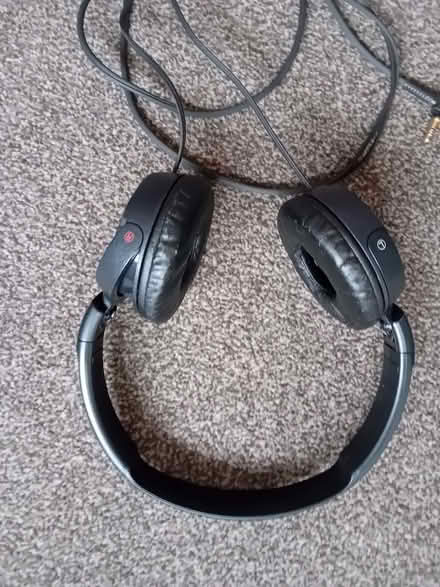 Photo of free Headphones, Sony (Kingston Hill ST16) #1