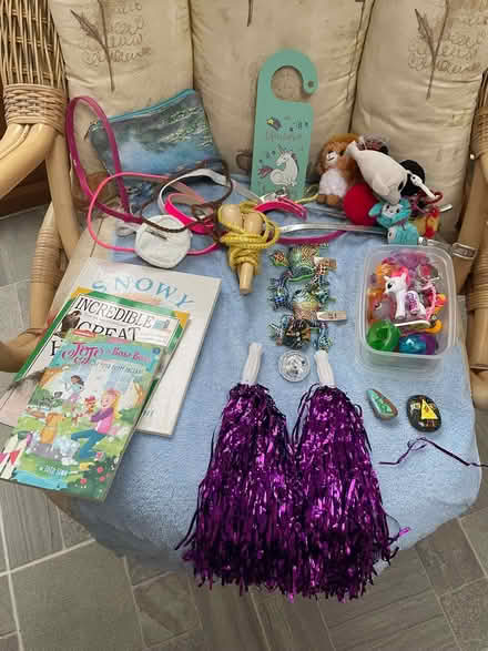 Photo of free Bundle of kids small toys (Humphrey's End GL5) #1