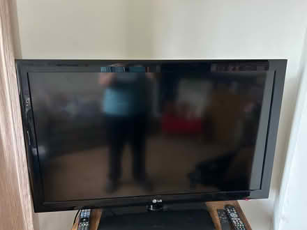 Photo of free lg tv (Llanishen CF14) #1
