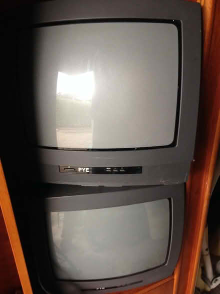 Photo of free 2 portable TVs (Oakridge RG21) #2