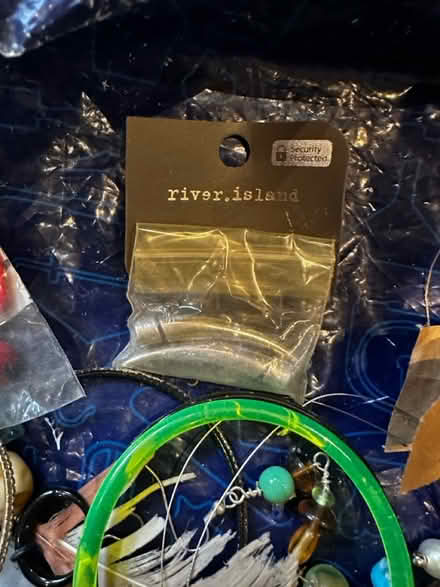 Photo of free Assortment of jewellery and beads (Streatham Hill) #3