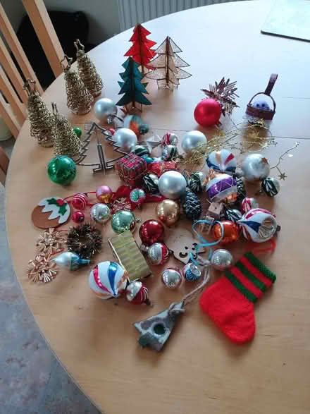 Photo of free Box of Mixed Christmas Decorations (Bloomfield) #1