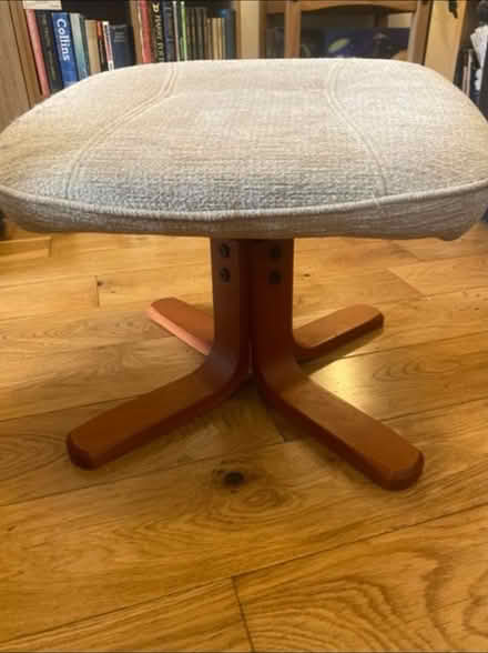 Photo of free Nice Foot Stool (Cheshunt En8) #2
