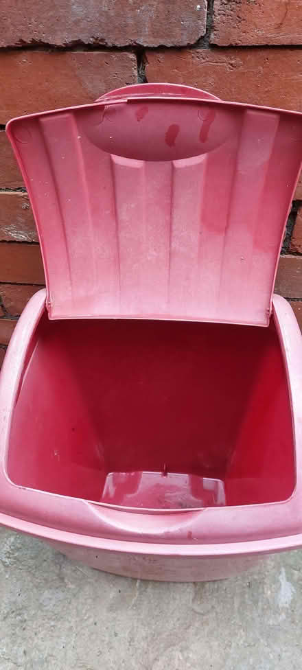 Photo of free Red plastic lift top bin (Oswestry SY11) #4