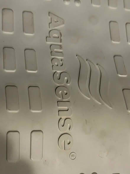 Photo of free Rubbermaid bath mat (L5L 5P5) #3