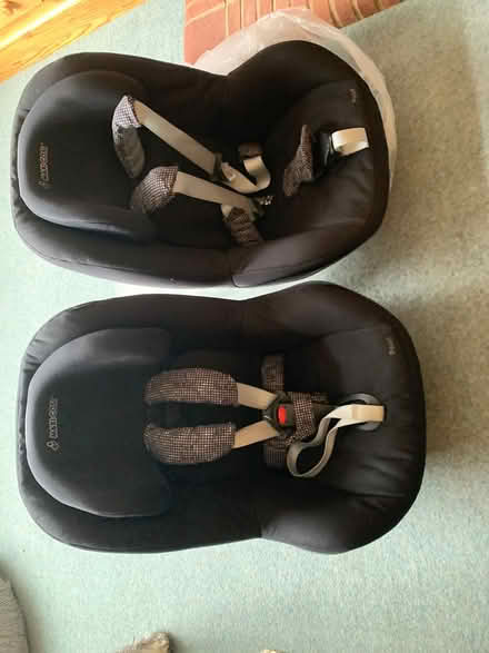 Photo of free 2 maxi cosi pearl car seats (Chelmsford CM2) #1