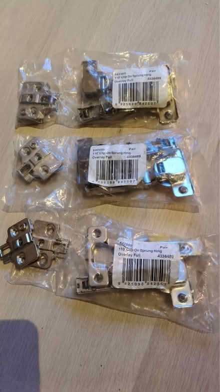 Photo of free Cabinet hinges (Barnsbury N1) #1