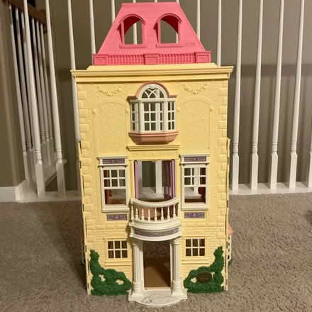 Photo of free Vintage Fisher Price Doll House (Spring) #1