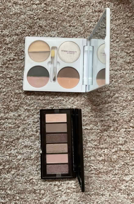 Photo of free Eyeshadow, face palettes (Ashingdon SS4) #2