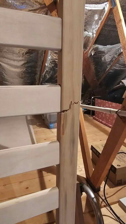 Photo of free Baby Crib (needs a small repair) (Sandymount) #1