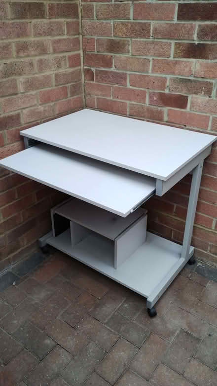 Photo of free Computer Desk (Bricket Wood AL2) #2