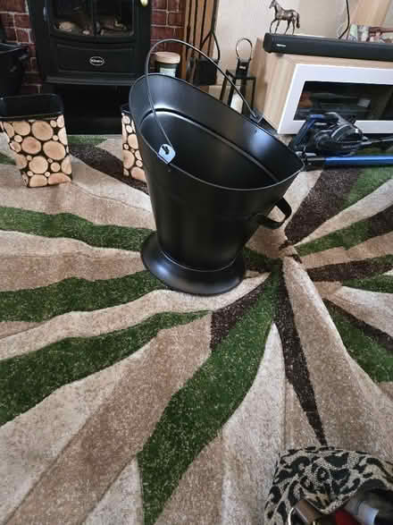 Photo of free Brand new metal bucket. 2 covered bins small. Metal stand wi (Princes End DY4) #3