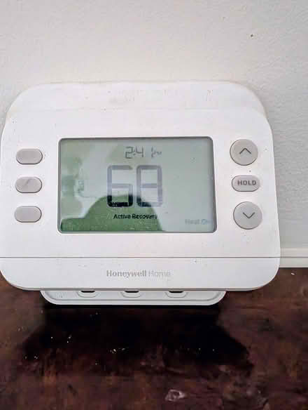 Photo of free Honeywell programmable thermostat (Farmington Hills SE) #1