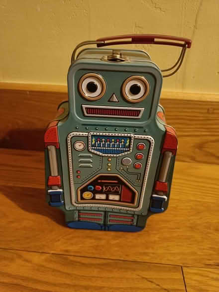 Photo of free Metal robot lunchbox/tin (Wateringbury ME18) #1