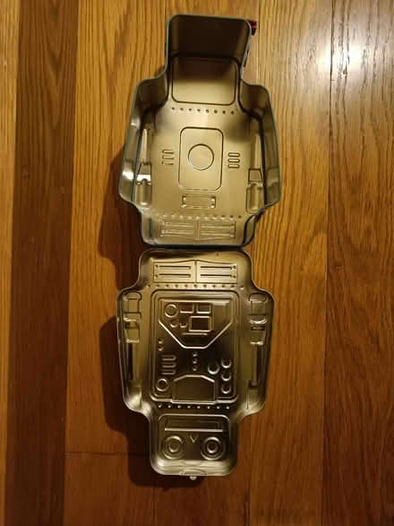 Photo of free Metal robot lunchbox/tin (Wateringbury ME18) #2