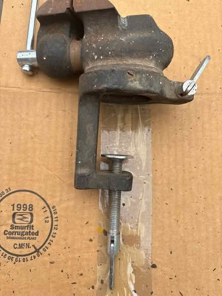 Photo of free Workshop vice (Boxmoor, Hemel Hempstead) #2