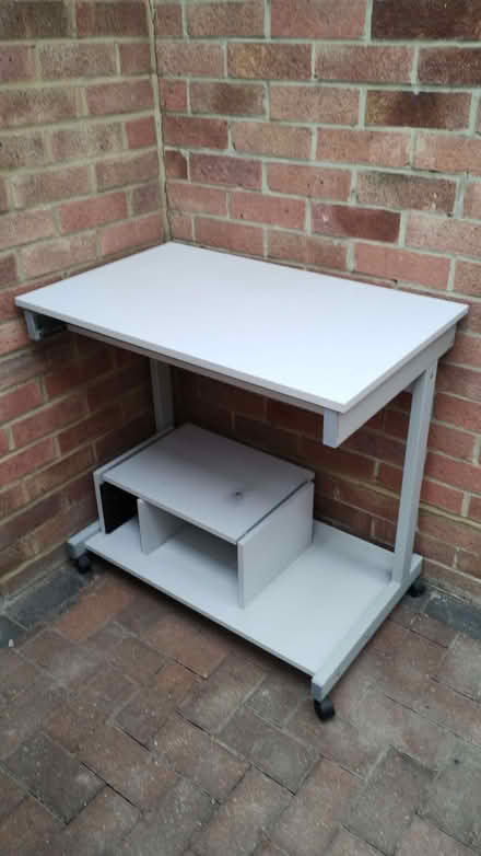 Photo of free Computer Desk (Bricket Wood AL2) #1