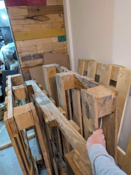 Photo of free 4 pallets (Minions) #1