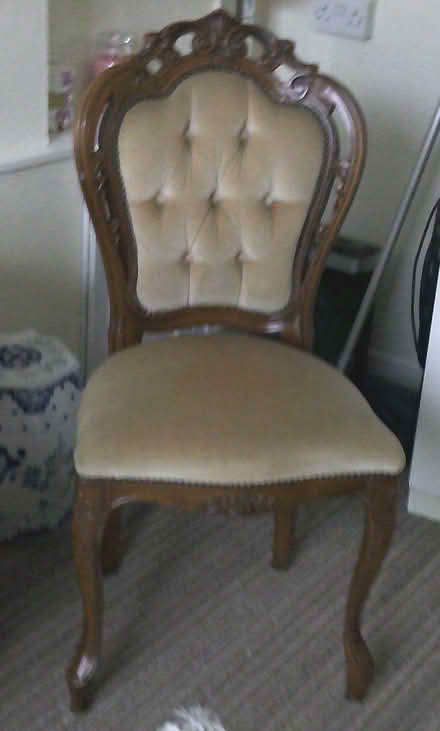Photo of free dining chairs (Hoohill FY3) #2