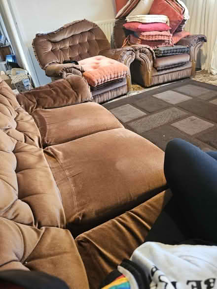 Photo of free 3 piece suite (Felling NE10) #1