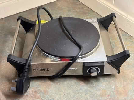 Photo of free An electric, single hob cooker. (Puckeridge SG11) #2