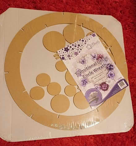 Photo of free Transitional Decor Circle Wreath (Bilton CV22) #1