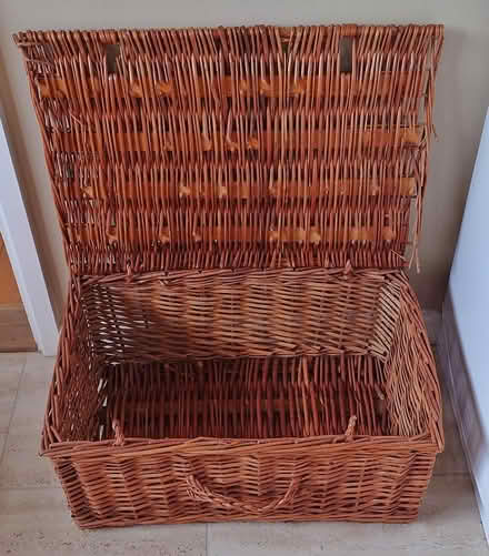 Photo of free Rustic hamper (West Bedhampton) #1