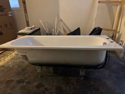 Photo of free Enamel tub (West Dulwich, SE21) #2