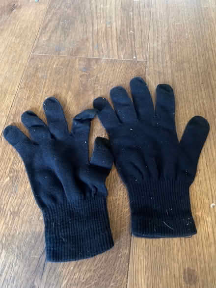 Photo of free Pair of black gloves (Southsea PO4) #1