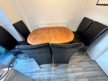 Photo of free Oak dinning table with 6 chairs (Biggin Hill TN16) #1