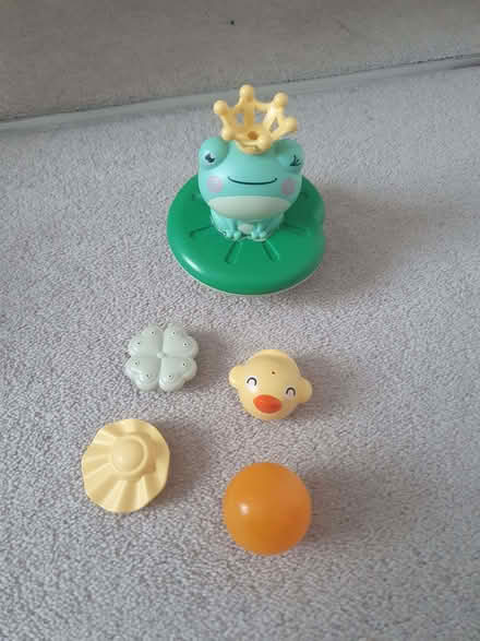 Photo of free Frog bath toy (Burgess Park SE5) #1