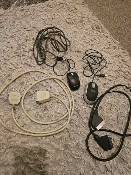 Photo of free Computer wires (E1 Tower Hamlets) #1