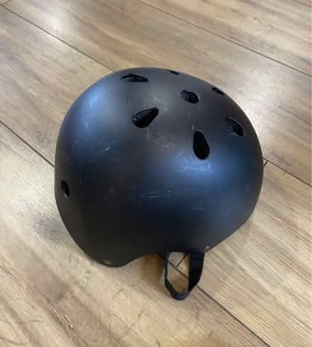 Photo of free Child’s Helmet and knee pads (Horndon SS17) #3