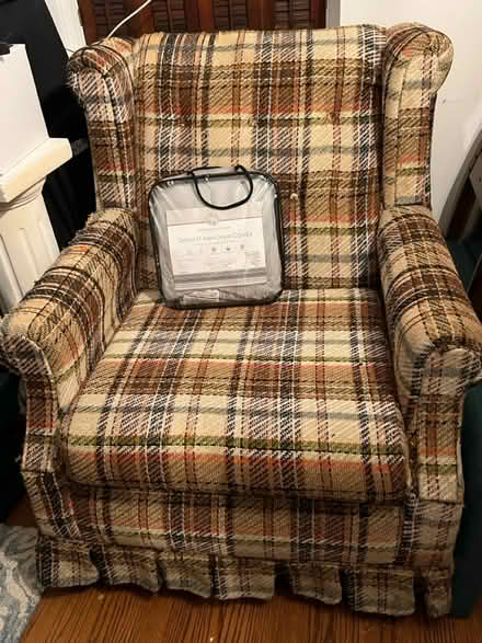 Photo of free Classic Side Chair (Wynnewood) #1