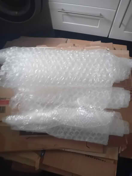 Photo of free Packing boxes and Bubble wrap (G62 7AX) #4