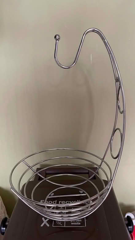 Photo of free Chrome banana hanger and fruit bowl (Welling DA16) #1