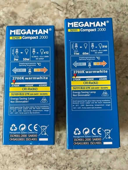 Photo of free 2 x CFL 9 & 11 watt lights (Welling DA16) #2