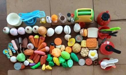 Photo of free KIDS cooking accesories (Twyford RG10) #1