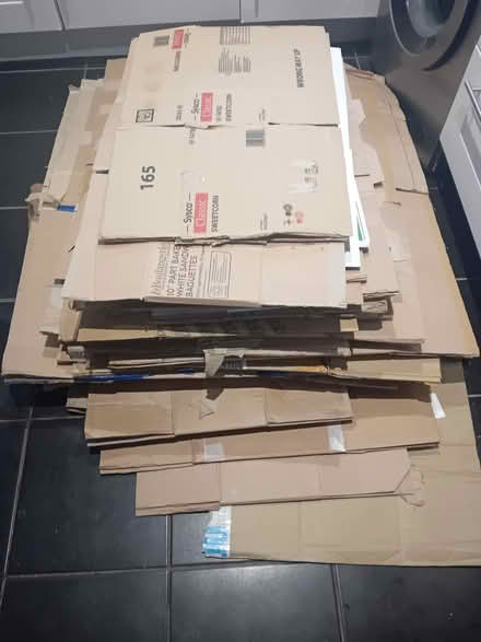 Photo of free Packing boxes and Bubble wrap (G62 7AX) #2