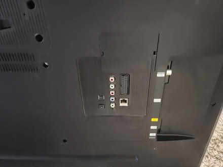 Photo of free Samsung tv faulty (Elm farm aylesbury HP21) #3