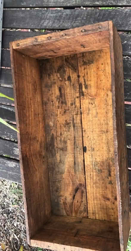 Photo of free Vintage wooden box (greensborough) #2
