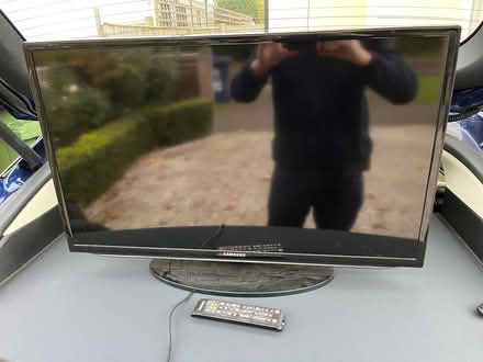 Photo of free Samsung TV (Cutteslowe OX2) #1