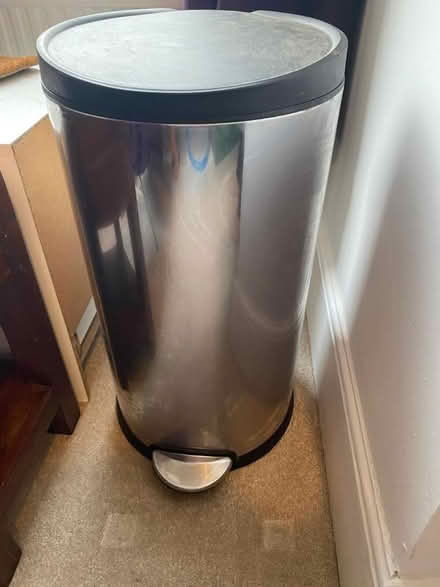 Photo of free Kitchen Bin (SE3) #1