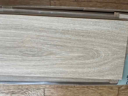 Photo of free laminate flooring (Goldenacre EH3) #3