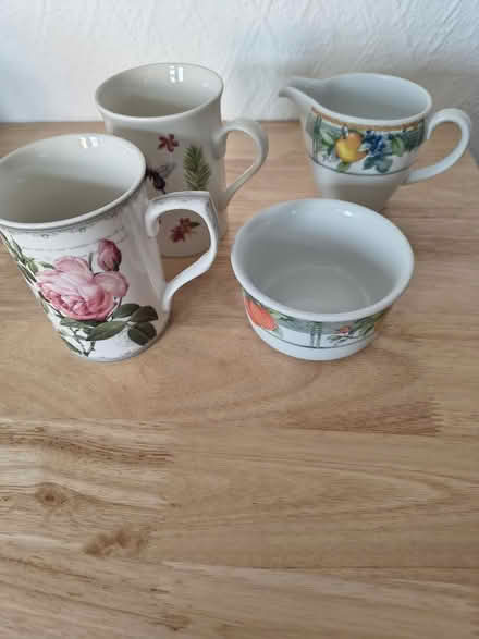Photo of free Mugs etc (Fiveways Brighton) #1