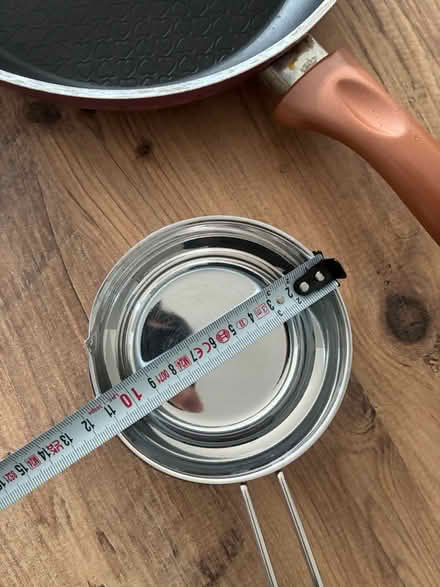 Photo of free Pan, frying pan, and sauce pot (Rh2 9hg) #3