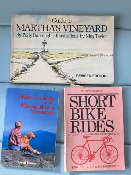 Photo of free Local guide books (Nr Fresh Pond & Mt Auburn Cem.) #1